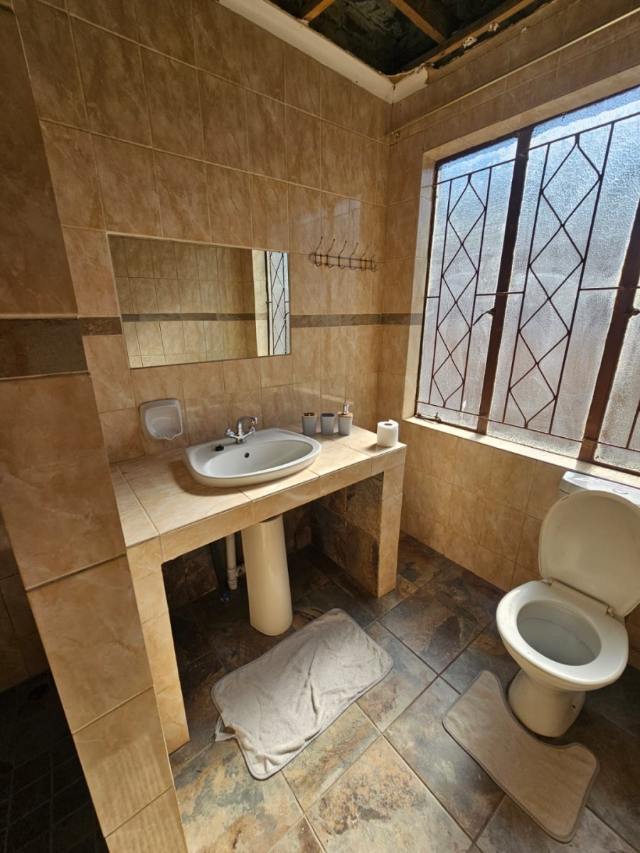 5 Bedroom Property for Sale in Bloemhof North West